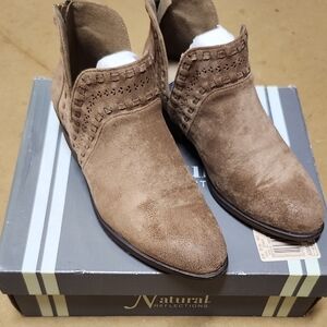 Natural Reflections Tan Suede Womens Booties